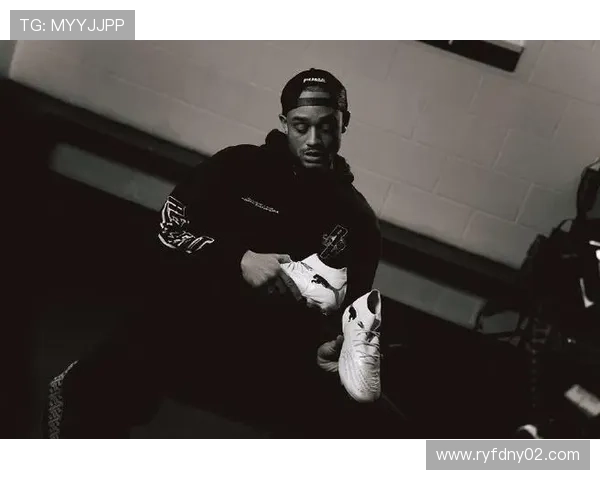 哈维·西蒙斯租借表现