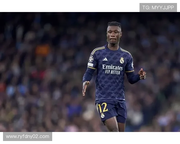 卡马文加：从法甲天才到皇马轮换核心的成长轨迹分析