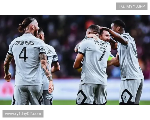 内马尔持球突破与过人能力解析：单兵爆破能力是否顶级