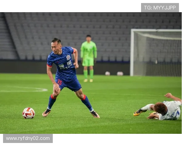 上海申花赛季中期战术危机暴露，豪门争冠之路再遇阵容与管理双重考验。