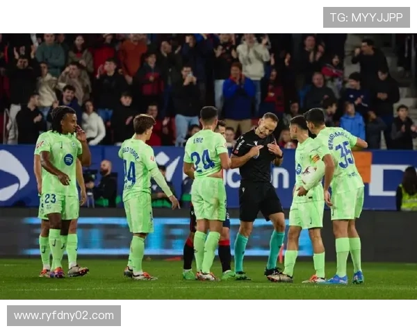 巴萨“控球依旧但控制力下降”的核心矛盾对场上表现的影响持续显现