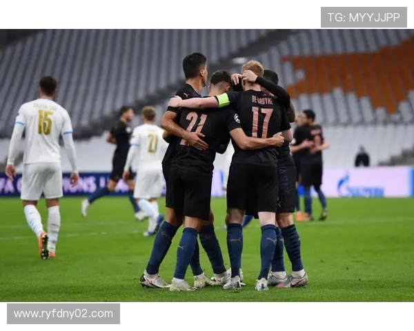 曼城控不住了？强强对话中失控的真相